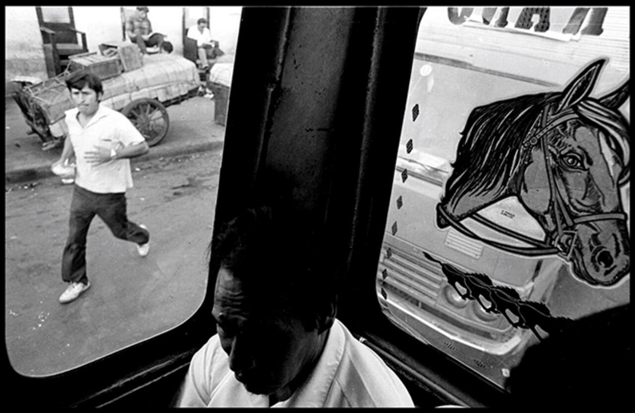  - Interior de microbús, Lima  2000