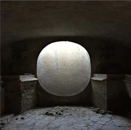 Turrell en las catacumbas, Lima, 2015